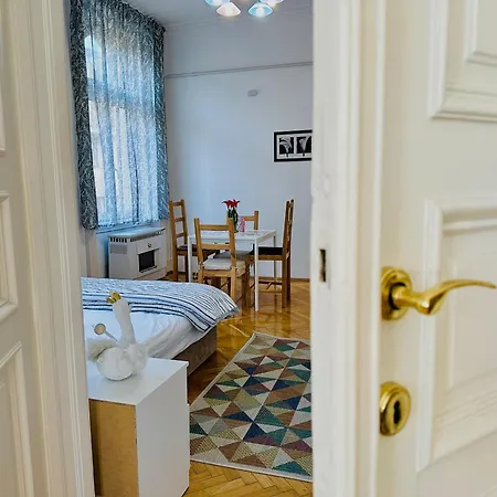 Saffron Center Panorama Balcony Apartment