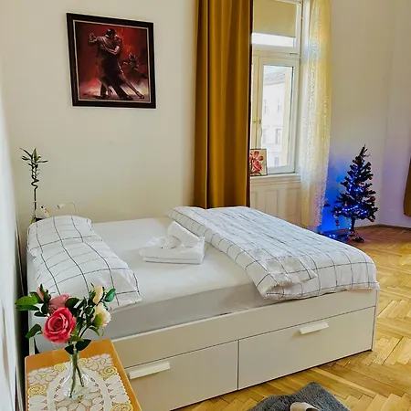 Apartment Saffron Center Panorama Balcony Budapest