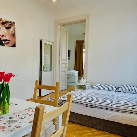 Apartment Saffron Center Panorama Balcony Budapest