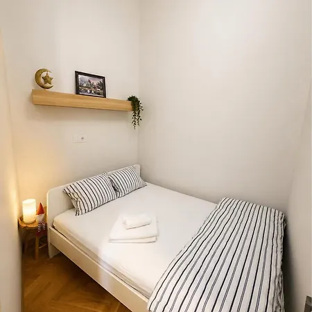 Central Skyline Panorama Balcony ,2Br,2Ac * Budapeste