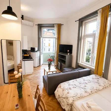 Central Skyline Panorama Balcony ,2Br,2Ac Apartamento