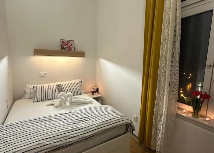 Panorama Balcony ,2ac,2br Renovated Апартаменты *